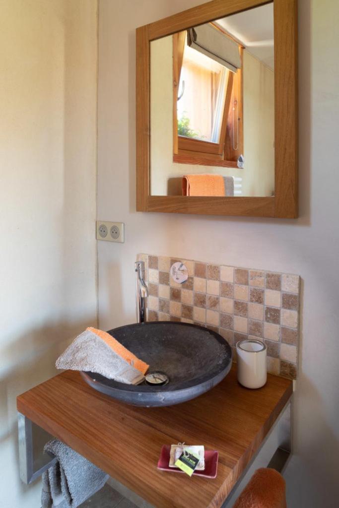 Graine De Tilia Apartment Saint-Antoine  Екстериор снимка
